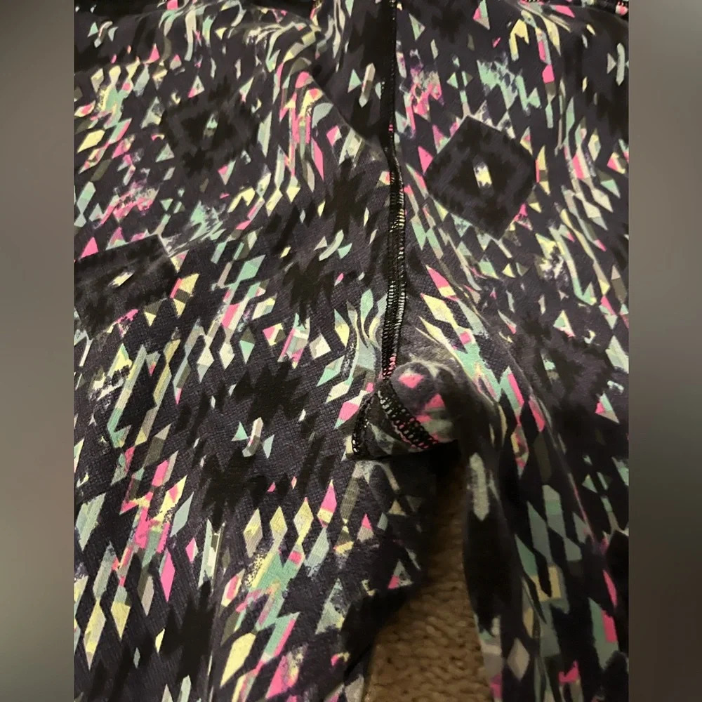 VS Sport Leggings - Picture 3 of 6